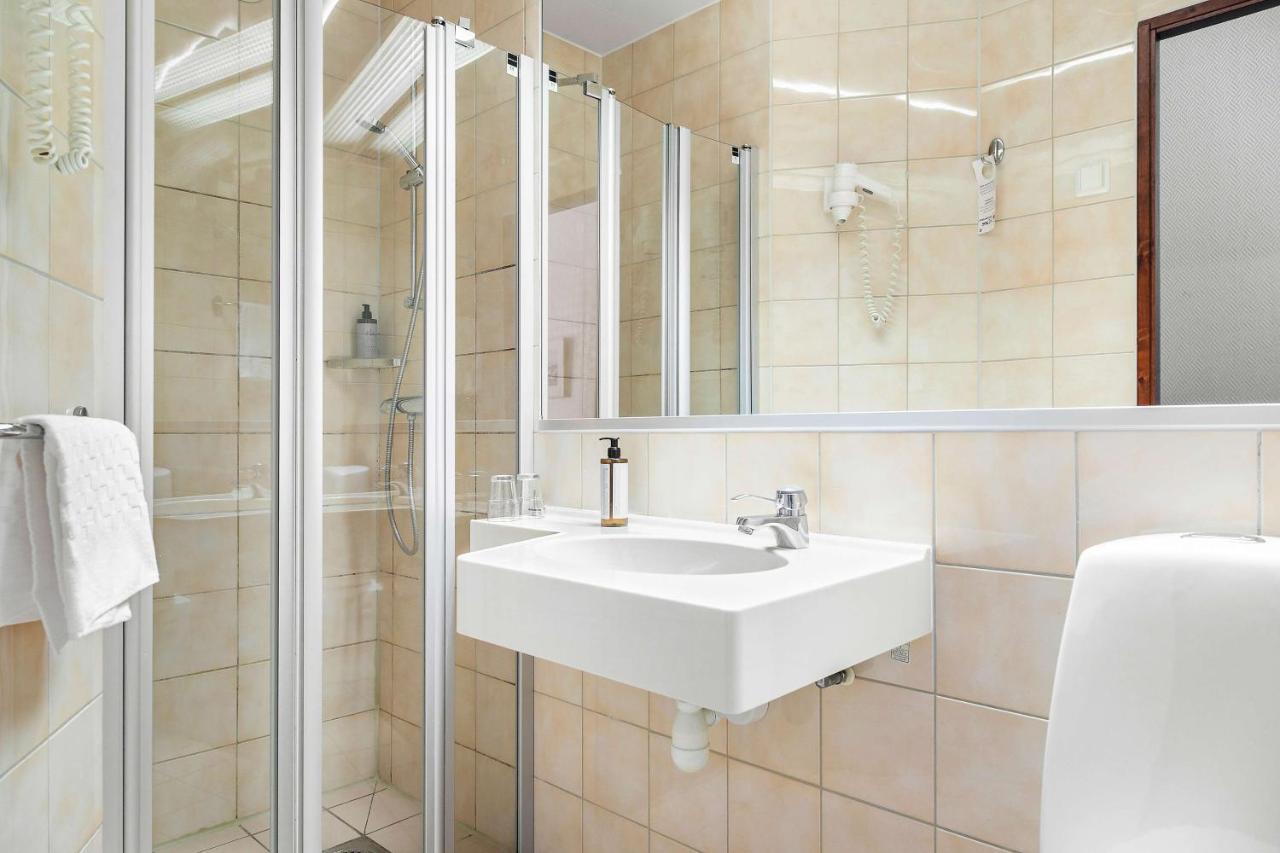 Best Western Ta Inn Hotel Вестерос Экстерьер фото